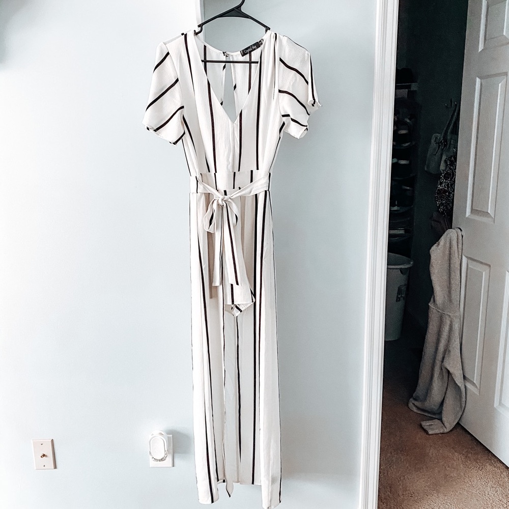 Short sleeve walk-about romper dress